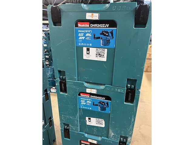 4x bouwgereedschap, 1x 18v accu, 1x lader, m-boxen makita, 2x dhs630zj, 2x dhr242zjv - afbeelding 2 van  4