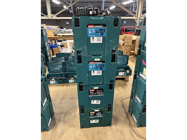 4x bouwgereedschap, 1x 18v accu, 1x lader, m-boxen makita, 2x dhs630zj, 2x dhr242zjv - afbeelding 1 van  4