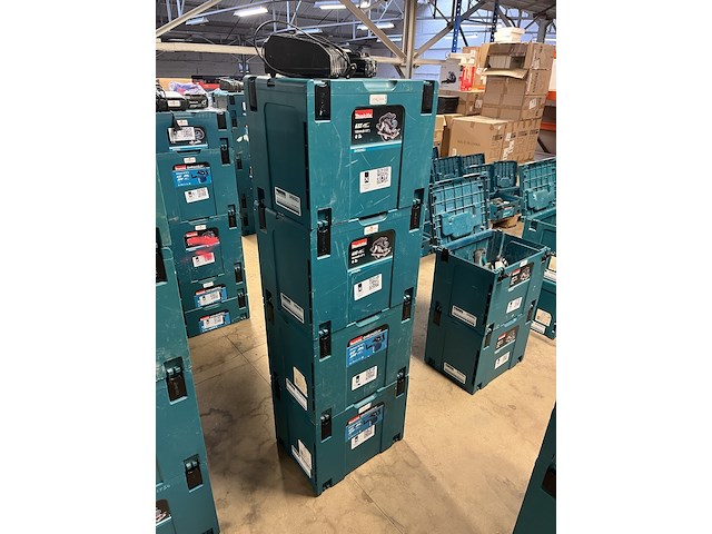 4x bouwgereedschap, 1x 18v accu, 1x lader, m-boxen makita, 2x dhs630zj, 2x dhr242zjv - afbeelding 1 van  4