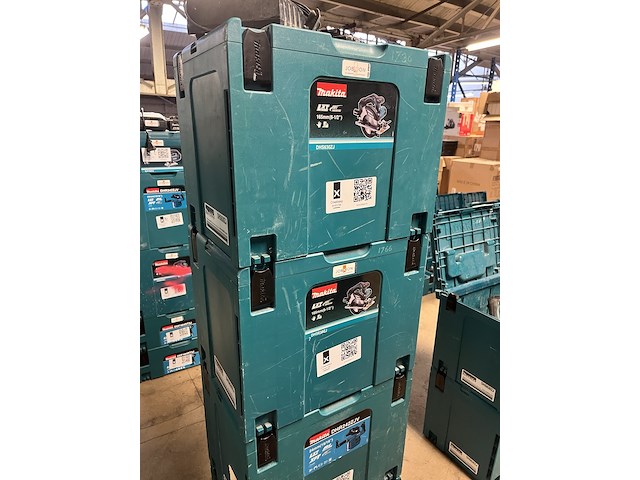 4x bouwgereedschap, 1x 18v accu, 1x lader, m-boxen makita, 2x dhs630zj, 2x dhr242zjv - afbeelding 2 van  4