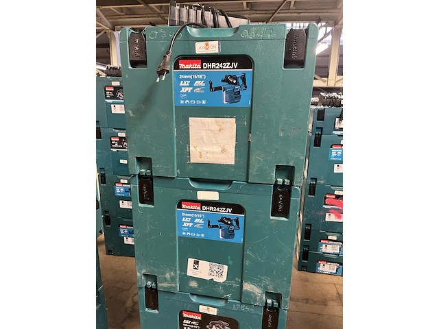 4x bouwgereedschap, 1x 18v accu, 1x lader, m-boxen makita, 2x dhs630zj, 2x dhr242zjv - afbeelding 2 van  5