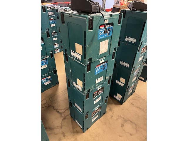 4x bouwgereedschap, 1x 18v accu, 1x lader, m-boxen makita, 2x dhs630zj, 2x dhr242zjv - afbeelding 5 van  5