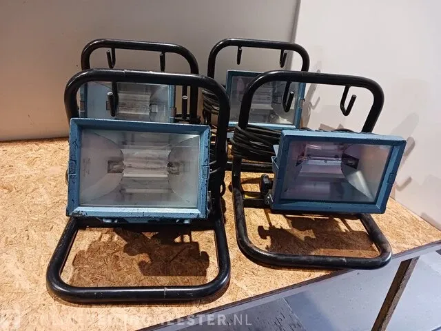 4x bouwlamp op standaard - afbeelding 1 van  9