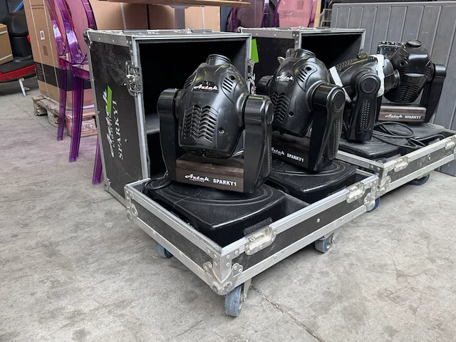 4x discolamp moving head met 2x flightcase artek lighting, sparky1 - afbeelding 4 van  11