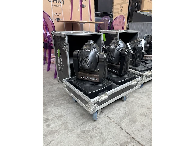 4x discolamp moving head met 2x flightcase artek lighting, sparky1 - afbeelding 5 van  11