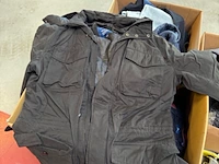 4x doos b-keus kleding en retouren - afbeelding 3 van  5