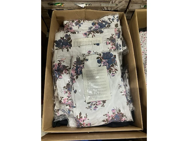 4x dozen kleding - afbeelding 4 van  13