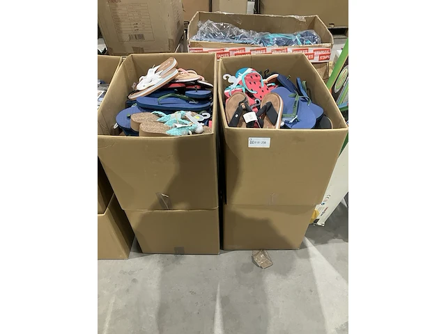 4x dozen kleding - afbeelding 1 van  13