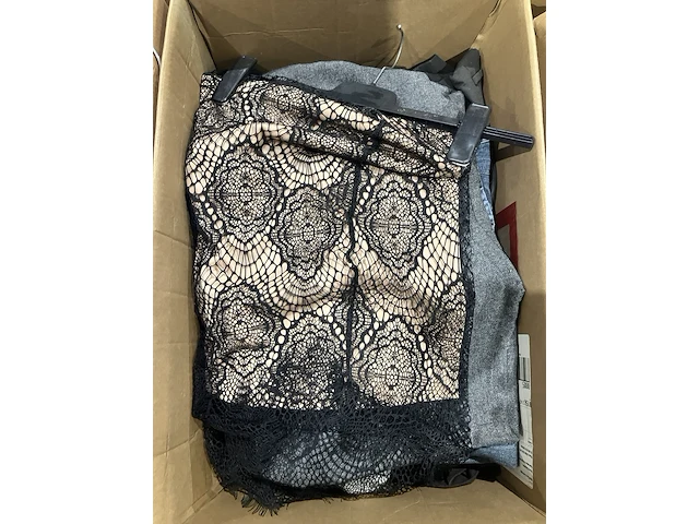 4x dozen kleding - afbeelding 8 van  13