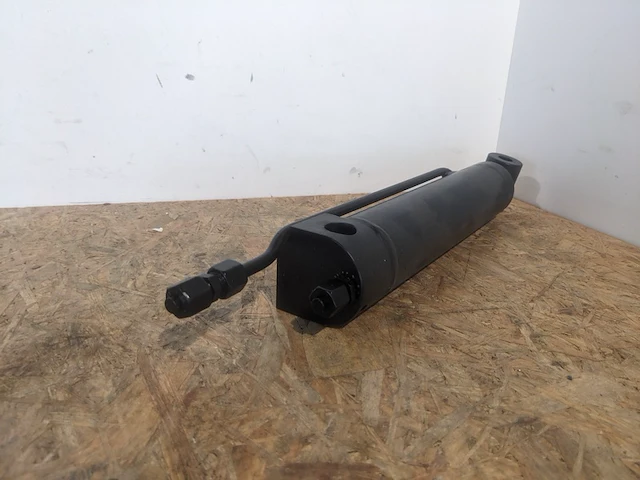 4x dubbelwerkende cilinder d=50/30 slag 145 mm lo = 345mm - afbeelding 2 van  7
