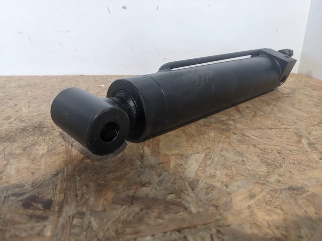 4x dubbelwerkende cilinder d=50/30 slag 145 mm lo = 345mm - afbeelding 6 van  7