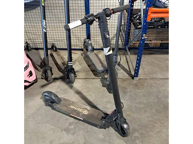 4x elektrische stepjes, 1x elektrische auto., denver, segway, landrover - afbeelding 3 van  19