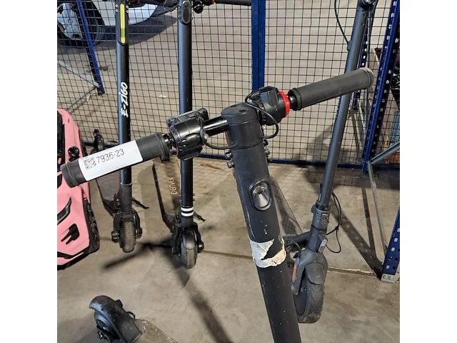 4x elektrische stepjes, 1x elektrische auto., denver, segway, landrover - afbeelding 4 van  19