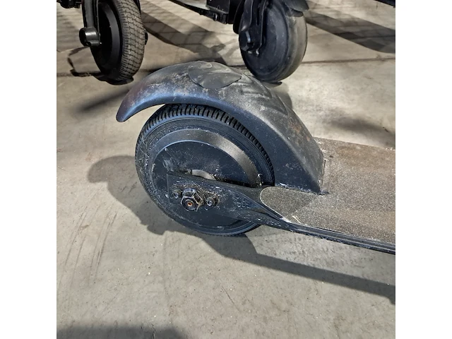 4x elektrische stepjes, 1x elektrische auto., denver, segway, landrover - afbeelding 6 van  19