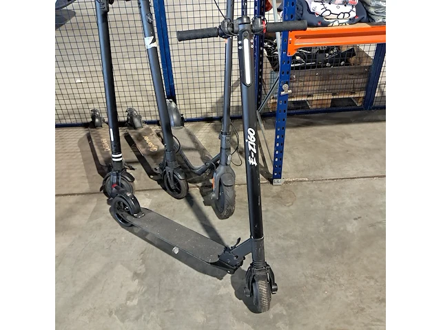 4x elektrische stepjes, 1x elektrische auto., denver, segway, landrover - afbeelding 15 van  19
