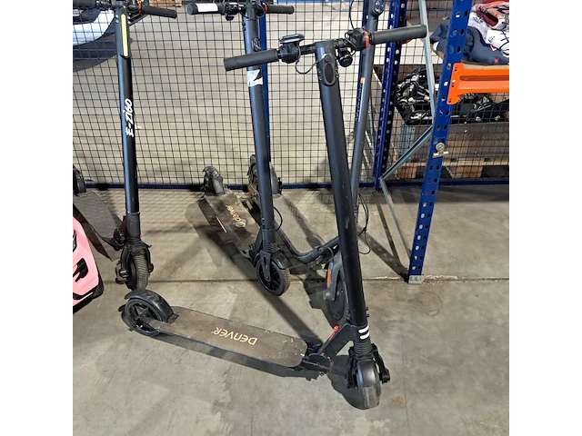 4x elektrische stepjes, 1x elektrische auto., denver, segway, landrover - afbeelding 18 van  19
