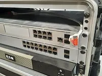 4x flightcase met diverse apparatuur o.a. unifi, eaton - afbeelding 15 van  15
