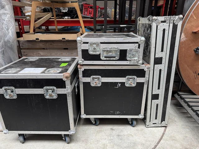 4x flightcase - afbeelding 1 van  6