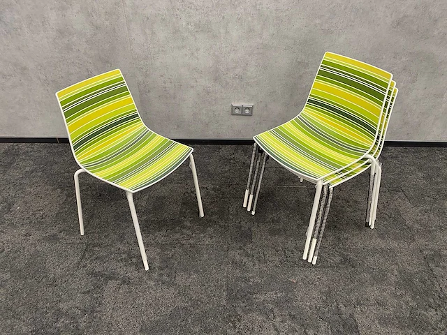 4x gaber colorfive - nestelbare design stoel - afbeelding 3 van  10