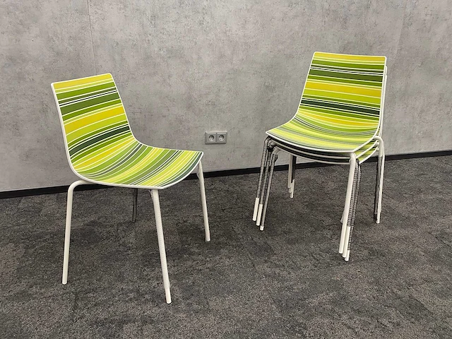 4x gaber colorfive - nestelbare design stoel - afbeelding 4 van  10