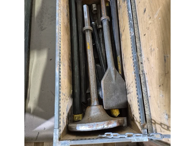 4x gereedschapskist met breekhamer toebehoren - afbeelding 3 van  6