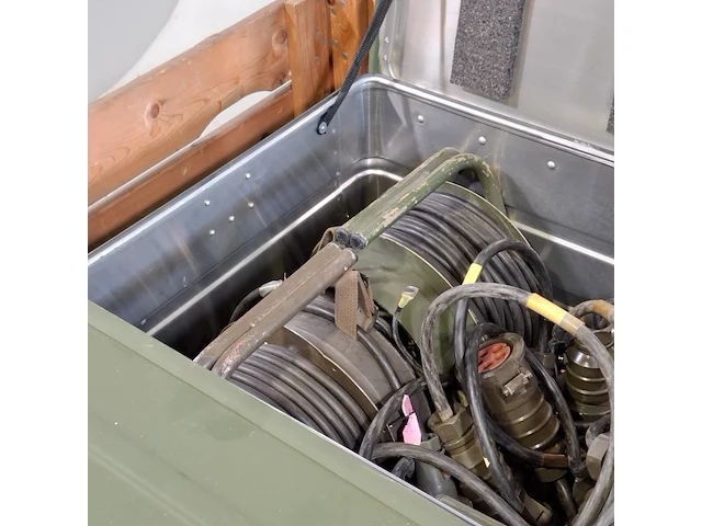 4x haspel en 2x verdeelkast in transportkist - afbeelding 4 van  8