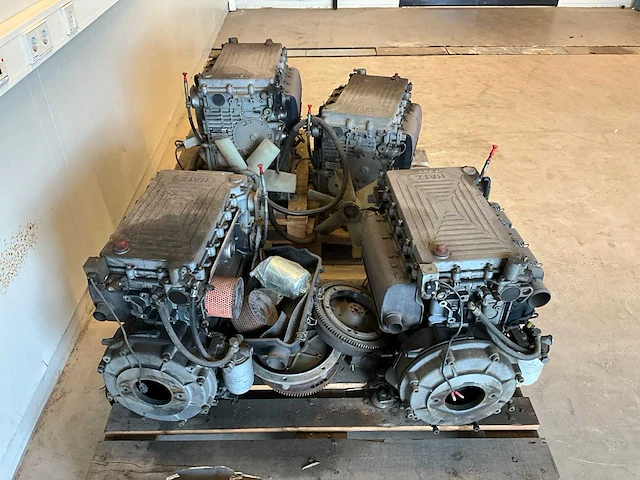 4x hatz 4w35 dieselmotor - afbeelding 4 van  5