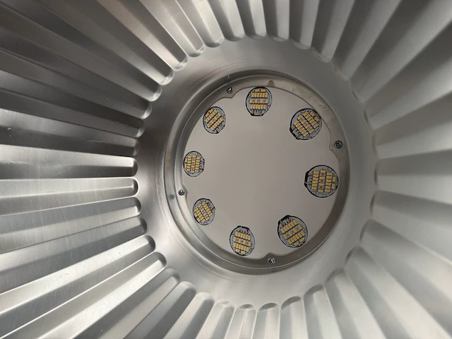 4x high bay light hb1 120w met industriële kap ellipz lighting - afbeelding 3 van  5