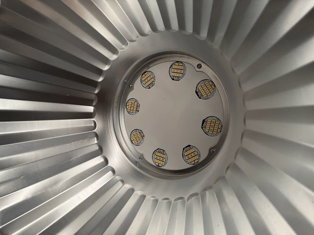4x high bay light hb1 120w met industriële kap ellipz lighting - afbeelding 3 van  5