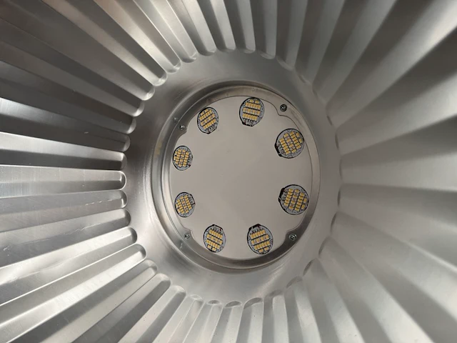 4x high bay light hb1 120w met industriële kap ellipz lighting - afbeelding 3 van  5