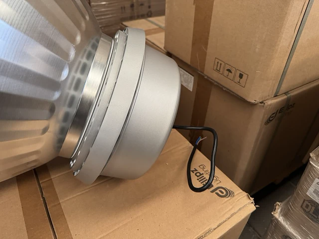 4x high bay light hb1 120w met industriële kap ellipz lighting - afbeelding 4 van  5