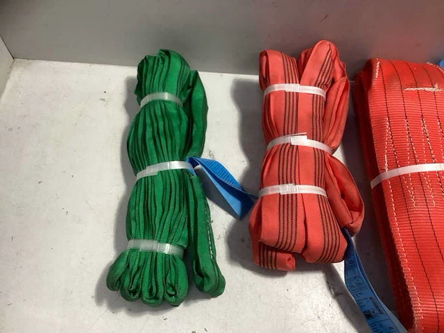 (4x) hijs- stropbanden - 1x 2 ton (3m) - 3x 5 ton (2-3m) - afbeelding 2 van  3
