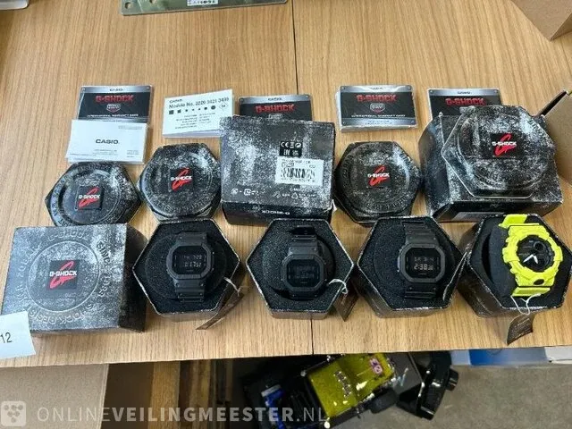 4x horloge g-shock - afbeelding 1 van  9