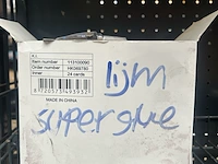 4x inhoud stellingvak w.o. acupressuur matten, lijm w.o. mr. glue - afbeelding 2 van  13