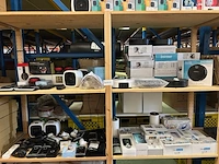 4x inhoud stellingvak w.o. deurbel, robot stofzuiger w.o. zhenbao, ring - afbeelding 1 van  18