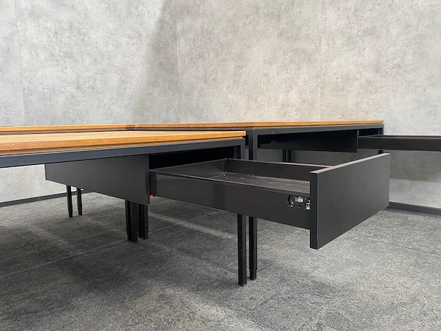 4x instelbaar industrieel bureau 180x90 - massief houten blad - afbeelding 16 van  21
