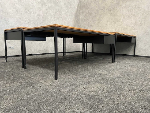 4x instelbaar industrieel bureau 180x90 - massief houten blad - afbeelding 18 van  21