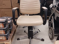 4x kappersstoelen - afbeelding 2 van  7