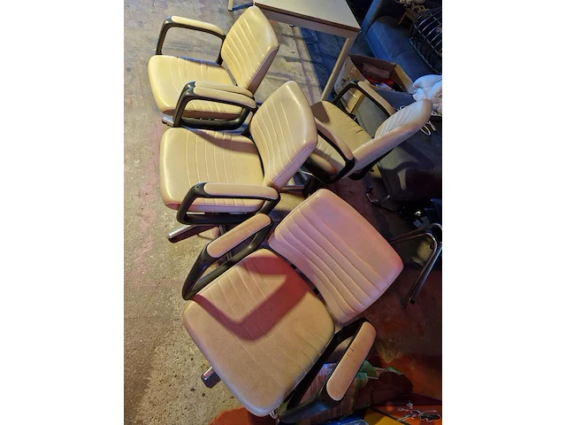 4x kappersstoelen - afbeelding 4 van  7