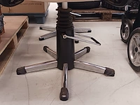 4x kappersstoelen - afbeelding 7 van  7