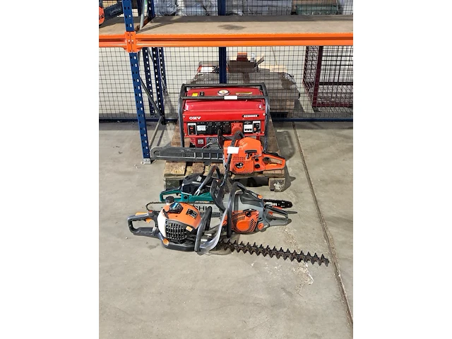 4x kettingzaag, 1x aggregaat o.a. hitachi en top craft - afbeelding 1 van  22