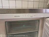 4x keukenapparaat liebherr, miele, moulinex, sharp - afbeelding 12 van  15