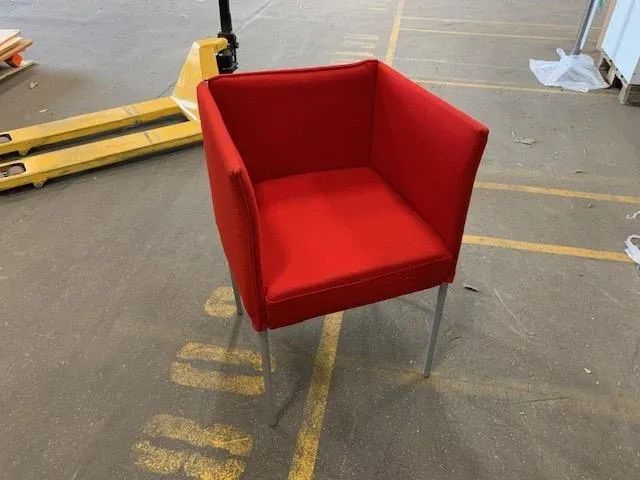 4x kff designstoel cube in rode stoffering met alu frame m/a - afbeelding 1 van  3