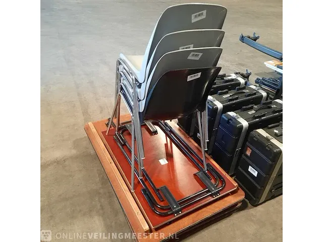 4x klaptafel en 4x kantinestoel o.a. baljet - afbeelding 6 van  14