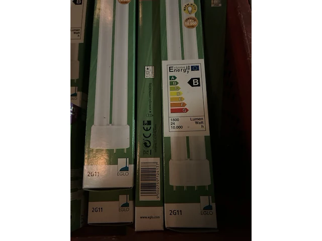 4x krat met inhoud w.o. diverse lampen w.o. eglo, philips - afbeelding 10 van  11