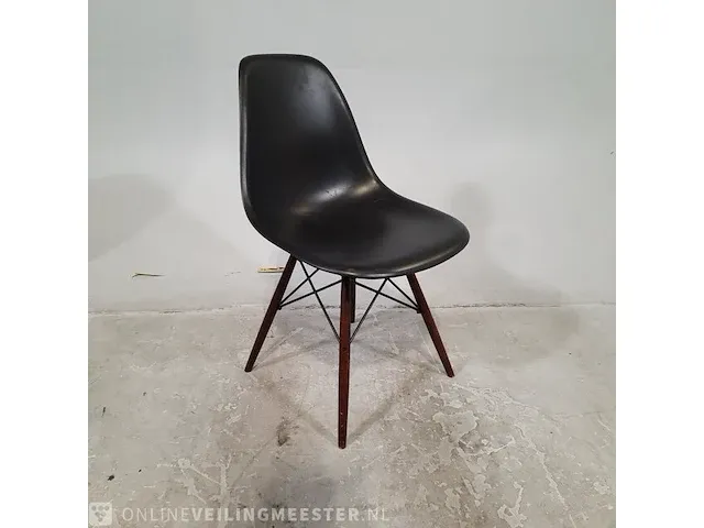 4x kuipstoel vitra, eames - afbeelding 1 van  9