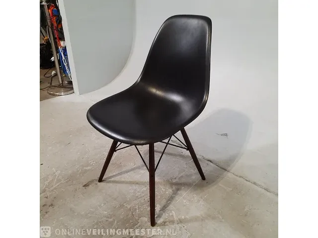 4x kuipstoel vitra, eames - afbeelding 3 van  9