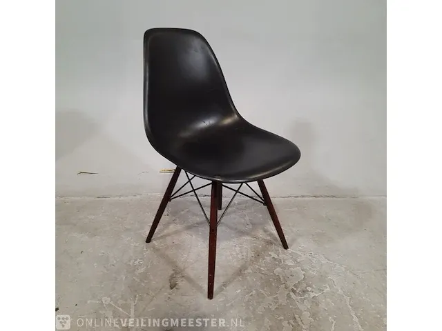 4x kuipstoel vitra, eames - afbeelding 1 van  9