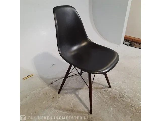 4x kuipstoel vitra, eames - afbeelding 2 van  9