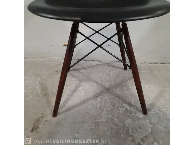 4x kuipstoel vitra, eames - afbeelding 5 van  9